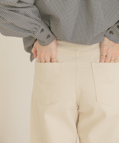 ITEMS URBANRESEARCH(アイテムズ アーバンリサーチ)の「デニムストレートパンツ(デニムパンツ・レディース・アイボリー/インディゴブルー/ブラック・MEDIUM/SMALL)」の10枚目の写真