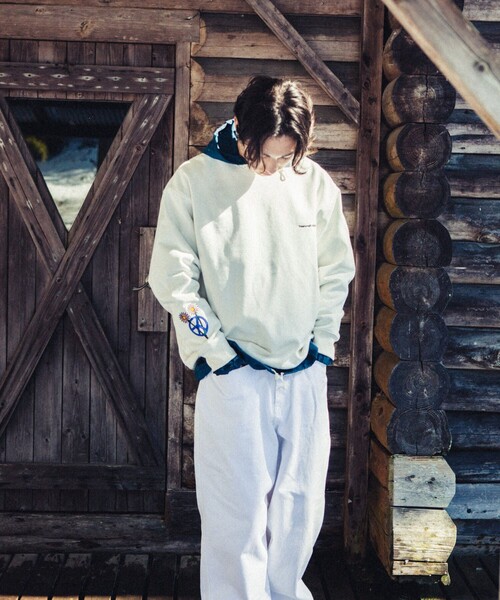 TOWNCRAFT(タウンクラフト)の「Towncraft PREP/タウンクラフトプレップ Mix Motif Crewneck Sweat /ミックスモチーフ クルーネック スウェット(スウェット・メンズ・ホワイト/ブラック/サックスブルー・MEDIUM/LARGE)」の7枚目の写真