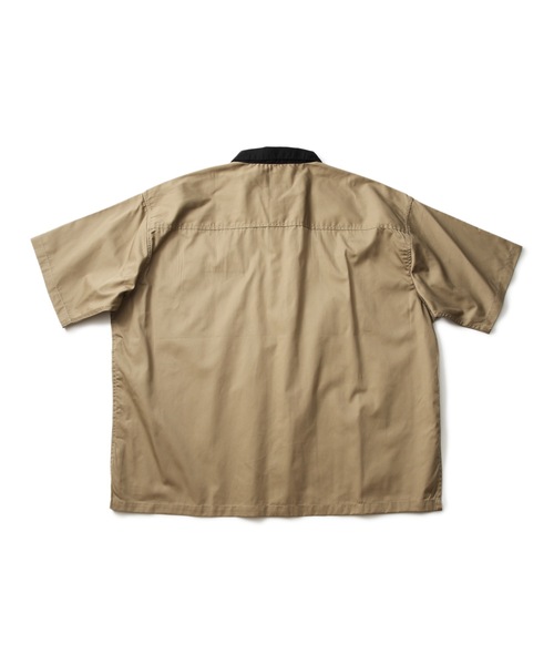 Dickies(ディッキーズ)の「【DICKIES/ディッキーズ】ツイルクレリックワークシャツ ビッグシルエット(シャツ/ブラウス・メンズ・ベージュ/アイボリー/ブラック/グリーン・LARGE/X-LARGE/MEDIUM)」の9枚目の写真