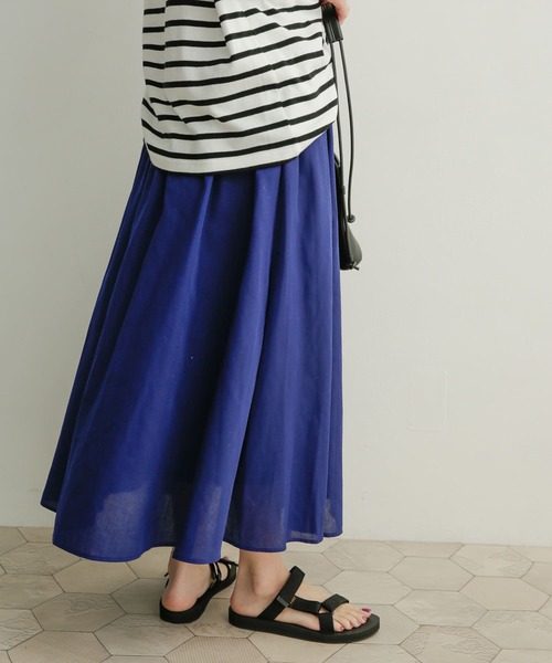 URBAN RESEARCH DOORS（アーバンリサーチドアーズ）の「『UR TECH Smart Linen Touch』カラーフレアスカート（スカート・レディース・ロイヤルブルー/イエロー系その他/グリーン・MEDIUM）」の6枚目の写真