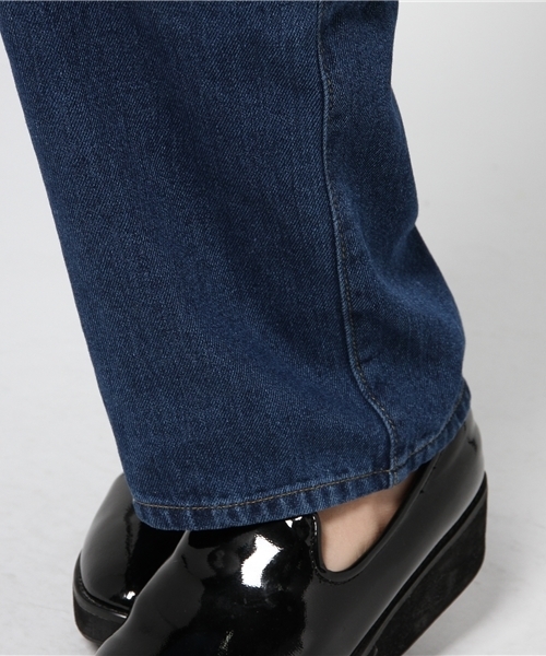 mystic（ミスティック）の「デコベルトデニムパンツ（デニムパンツ・レディース・ホワイト/ネイビー/ブルー・2/1）」の11枚目の写真