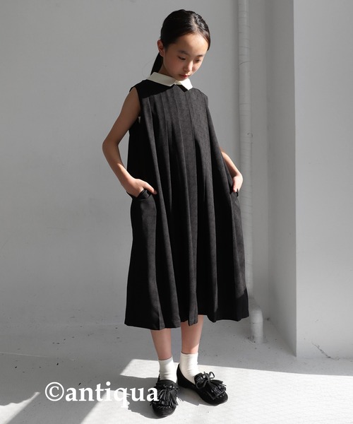 antiqua(アンティカ)の「襟配色プリーツワンピース(ワンピース・キッズ・ベージュ/ブラック/ネイビー・6/5/4/3)」の4枚目の写真