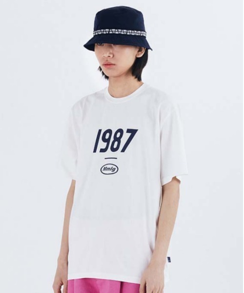 87mm(87mm)の「【87MM / Mmlg】19MG HF-T / パルチムエムエム Mmlg 19MG HF フロントロゴ Tシャツ(Tシャツ/カットソー・レディース・ナチュラル/ネイビー/チャコールグレー/スカイブルー/ホワイト/ブラック・SMALL/MEDIUM/LARGE/X-SMALL)」の2枚目の写真