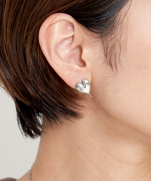 NOMINE（ノミネ）の「ハートピアス（ピアス（両耳用）・レディース・シルバー/ゴールド・フリー）」の9枚目の写真