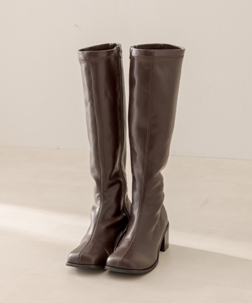 OLIVE des OLIVE（オリーブデオリーブ）の「スクエアトゥロングブーツ（ブーツ・レディース・ブラック/ダークブラウン・LARGE/SMALL/MEDIUM）」の6枚目の写真