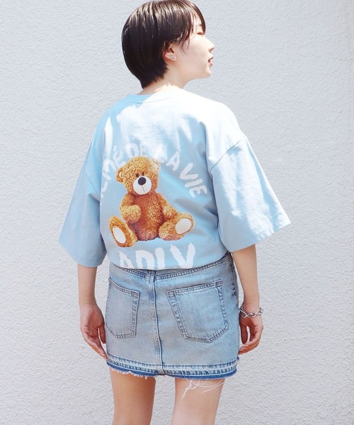 acme de la vie(アクメドラビ)の「Acme de la vie/アクメドラビ TEDDY BEAR (BEAR DOLL) SHORT SLEEVE T-SHIRT 半袖Tシャツ バックプリントT(Tシャツ/カットソー・メンズ・スカイブルー/ブラック/ベージュ・2/1)」の3枚目の写真