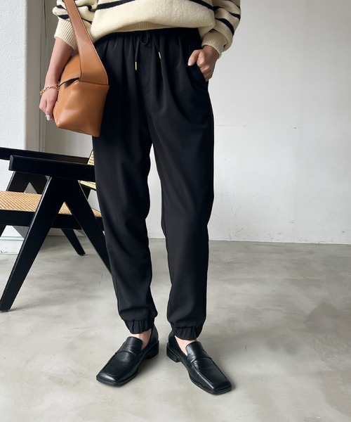 CLEARIMPRESSION （クリアインプレッション）の「マットポリエステルジョガーパンツ（その他パンツ・レディース・ブラック/モカ・FREE）」の3枚目の写真