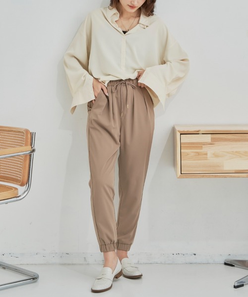 CLEARIMPRESSION （クリアインプレッション）の「マットポリエステルジョガーパンツ（その他パンツ・レディース・ブラック/モカ・FREE）」の12枚目の写真