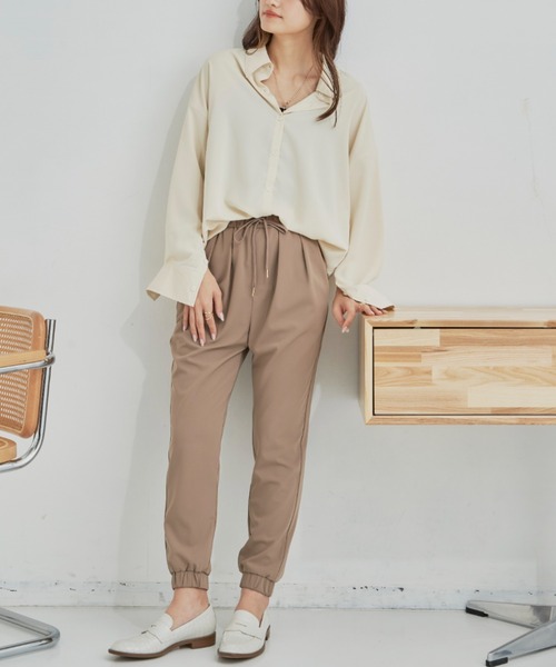 CLEARIMPRESSION （クリアインプレッション）の「マットポリエステルジョガーパンツ（その他パンツ・レディース・ブラック/モカ・FREE）」の13枚目の写真