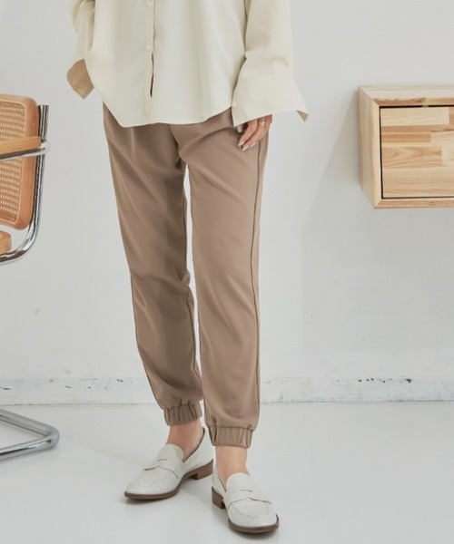 CLEARIMPRESSION （クリアインプレッション）の「マットポリエステルジョガーパンツ（その他パンツ・レディース・ブラック/モカ・FREE）」の19枚目の写真