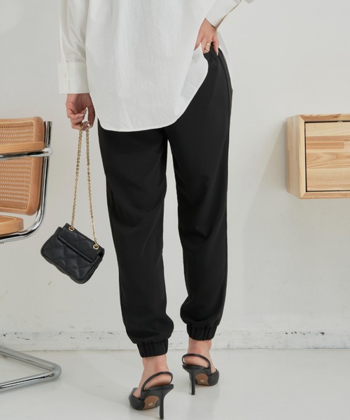 CLEARIMPRESSION （クリアインプレッション）の「マットポリエステルジョガーパンツ（その他パンツ・レディース・ブラック/モカ・FREE）」の21枚目の写真