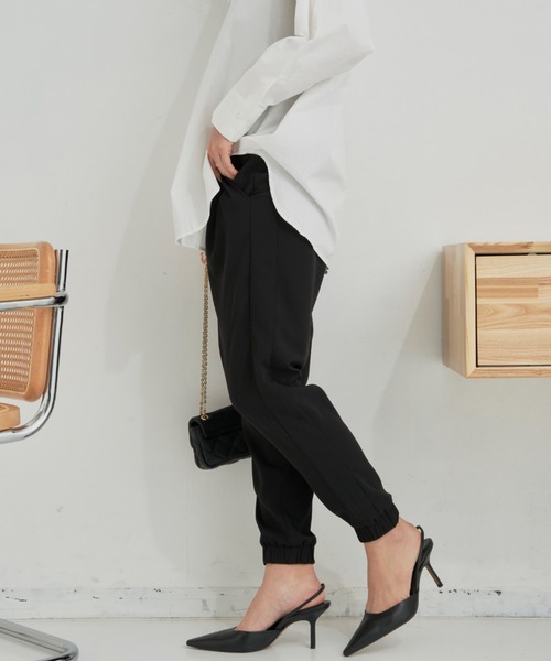 CLEARIMPRESSION （クリアインプレッション）の「マットポリエステルジョガーパンツ（その他パンツ・レディース・ブラック/モカ・FREE）」の20枚目の写真