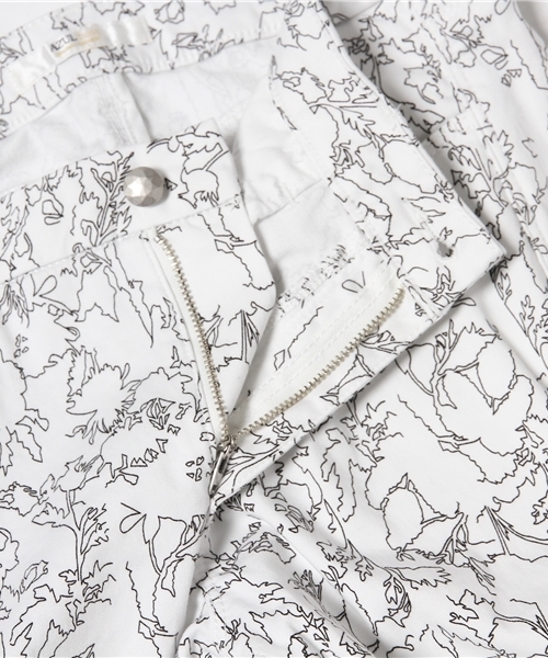 AZUL by moussy（アズールバイマウジー）の「A Perfect Skinny(モノトーンフラワー)（その他パンツ・レディース・ホワイト系その他/ブラック系その他・X-SMALL/MEDIUM/SMALL/LARGE）」の12枚目の写真