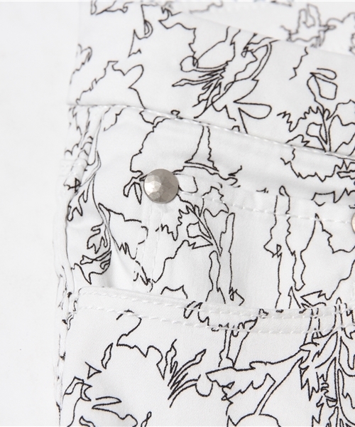 AZUL by moussy（アズールバイマウジー）の「A Perfect Skinny(モノトーンフラワー)（その他パンツ・レディース・ホワイト系その他/ブラック系その他・X-SMALL/MEDIUM/SMALL/LARGE）」の14枚目の写真