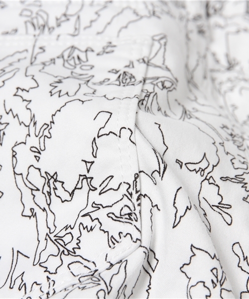 AZUL by moussy（アズールバイマウジー）の「A Perfect Skinny(モノトーンフラワー)（その他パンツ・レディース・ホワイト系その他/ブラック系その他・X-SMALL/MEDIUM/SMALL/LARGE）」の8枚目の写真