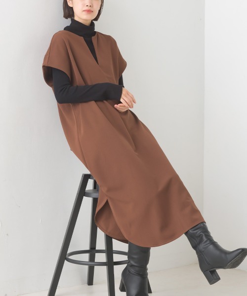 OMNES(オムネス)の「梨地ストレッチツイルフレンチスリーブワンピース(ワンピース・レディース・ブラック/ベージュ/パープル/ブラウン・FREE)」の19枚目の写真