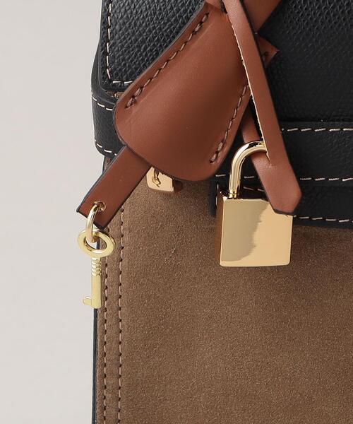 Carol J.(キャロルジェイ)の「<GIANNI NOTARO Carol J.> フラップベルト バッグ(ショルダーバッグ・レディース・ライム/モカ・FREE)」の6枚目の写真