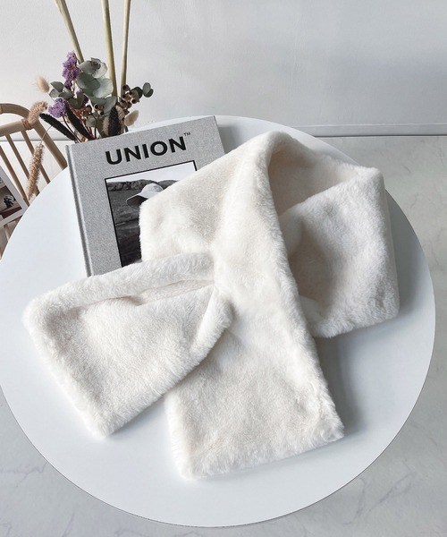 AS KNOW AS plus（アズノゥアズプラス）の「♪エコファーマフラー（マフラー・レディース・チャコールグレー/アイボリー/モカ/ダークブルー/グレイッシュベージュ/ブラック・FREE）」の11枚目の写真