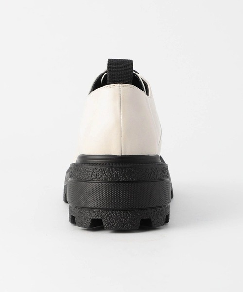 179/WG（イチナナキュウダブルジー）の「厚底スクエアレースアップシューズ（ローファー・レディース・オフホワイト/ブラック・M/L）」の14枚目の写真