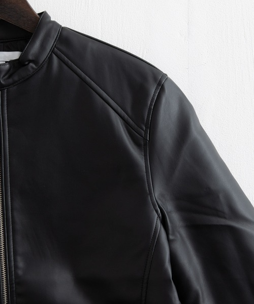 Rocky Monroe（ロッキーモンロー）の「フェイクレザーシングル