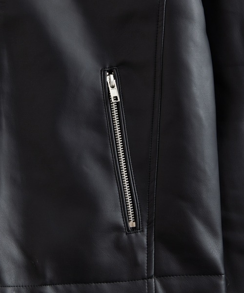 Rocky Monroe（ロッキーモンロー）の「フェイクレザーシングル