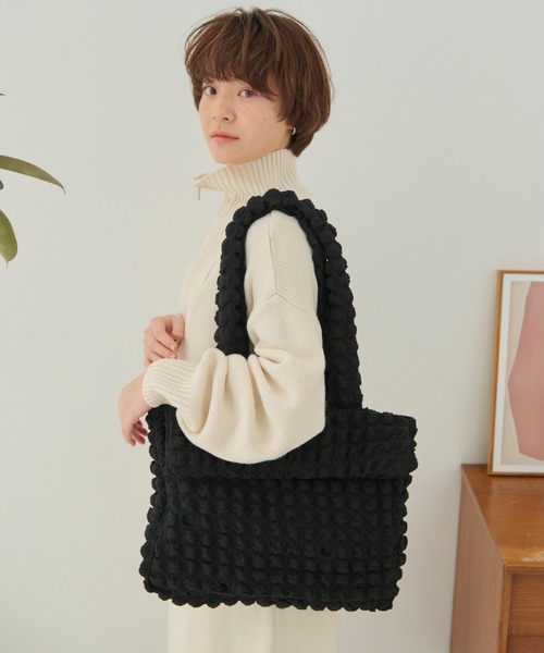 MERLOT（メルロー）の「ぽこぽこトートバッグ（トートバッグ・レディース・ホワイト/ブラウン/ブラック・FREE）」の6枚目の写真