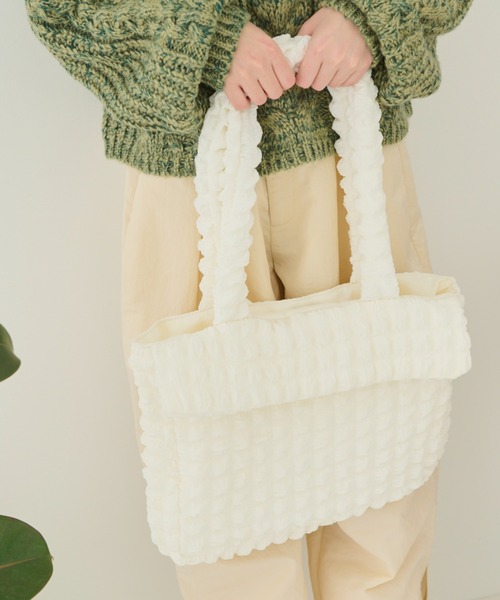 MERLOT（メルロー）の「ぽこぽこトートバッグ（トートバッグ・レディース・ホワイト/ブラウン/ブラック・FREE）」の8枚目の写真