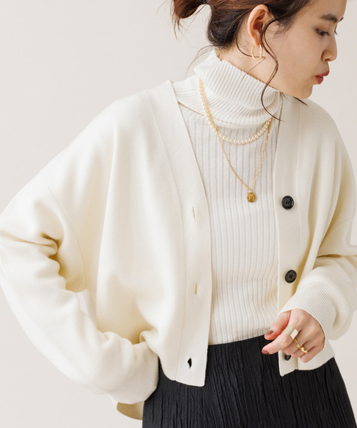 Rouge vif（ルージュヴィフ）の「【クロップド丈】ショートカーディガン（カーディガン/ボレロ・レディース・チャコールグレー/ブラウン/アイボリー・フリー）」の2枚目の写真