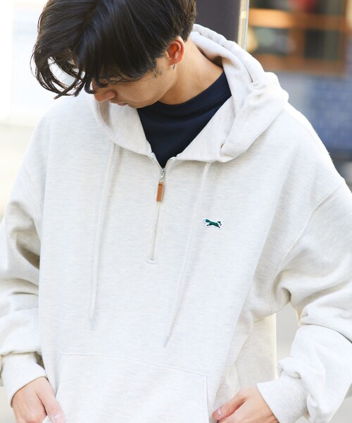 TOWNCRAFT（タウンクラフト）の「TOWN CRAFT/タウンクラフト 別注 ハーフジップパーカー/フーディー（パーカー・メンズ・チャコールグレー/オフホワイト/オリーブ/イエロー/ネイビー・MEDIUM/LARGE）」の2枚目の写真