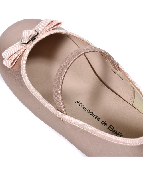 BeBe（ベベ）の「BeBe/リボン 付き 合皮 バレエシューズ (16~20cm)（バレエシューズ・キッズ・レッド/ベージュ・20/19/18/17/16）」の13枚目の写真