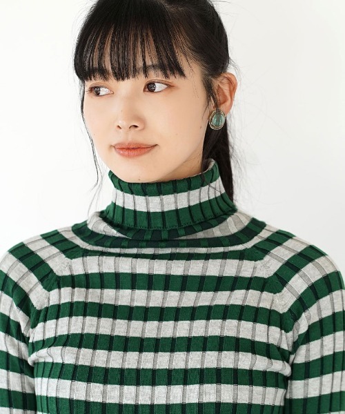 apartment department（アパートメントデパートメント）の「リブ編み ボーダータートルニット（ニット/セーター・レディース・グリーン/ベージュ/ネイビー×ホワイト・M）」の19枚目の写真