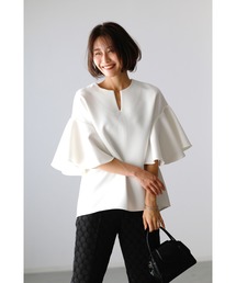 Ehre style（エーレスタイル）の「スタッフからも大好評！特別な1日を飾る　大人のオケージョン服（シャツ/ブラウス）」