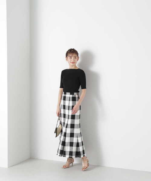 NATURAL BEAUTY BASIC(ナチュラルビューティーベーシック)の「◇<ベーシックリブシリーズ>ショルダーボタン(ニット/セーター・レディース・レッド/ホワイト系その他/ブラック/オフホワイト・FREE)」の5枚目の写真