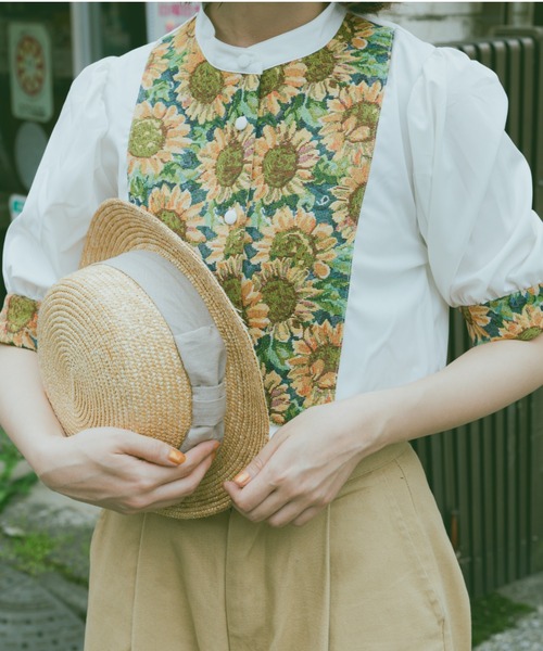 kutir（クティール）の「【クティールとレトロ】ジャガードブラウス（シャツ/ブラウス・レディース・ベージュ/ブルー/オフホワイト/ブラック・FREE）」の2枚目の写真