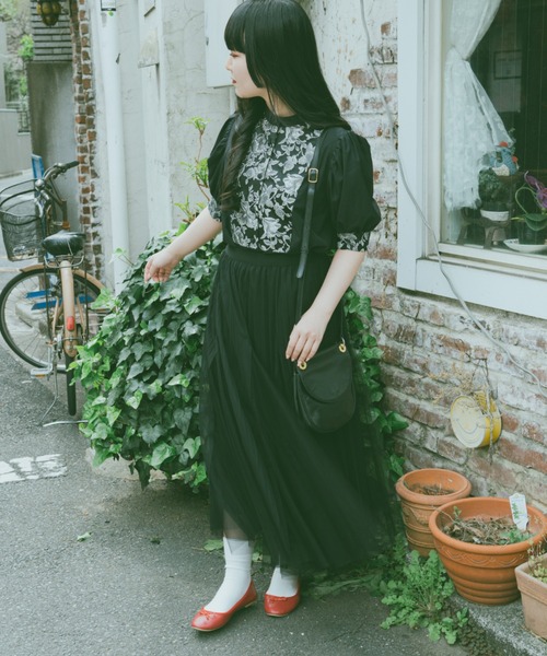 kutir（クティール）の「【クティールとレトロ】ジャガードブラウス（シャツ/ブラウス・レディース・ベージュ/ブルー/オフホワイト/ブラック・FREE）」の16枚目の写真