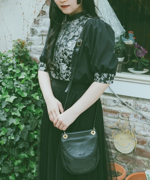 kutir（クティール）の「【クティールとレトロ】ジャガードブラウス（シャツ/ブラウス・レディース・ベージュ/ブルー/オフホワイト/ブラック・FREE）」の14枚目の写真