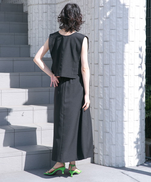 KBF（ケイビーエフ）の「マルチWAYスリーブレスワンピース（ワンピース・レディース・ブラック/ライトベージュ・ONE）」の10枚目の写真