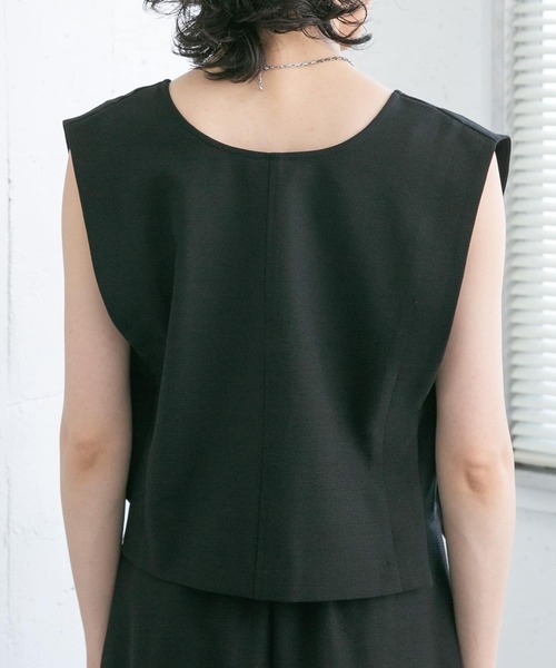 KBF（ケイビーエフ）の「マルチWAYスリーブレスワンピース