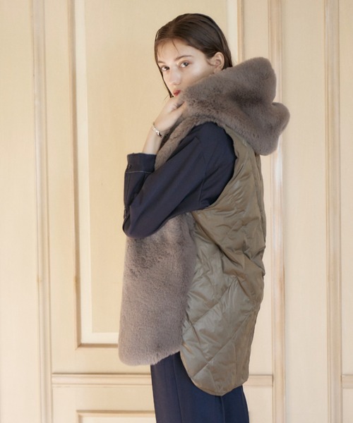 INED CLARO（イネドクラロ）の「エコファー×キルティングダウンベスト（ダウンベスト・レディース・モカ/アイボリー・フリー）」の7枚目の写真