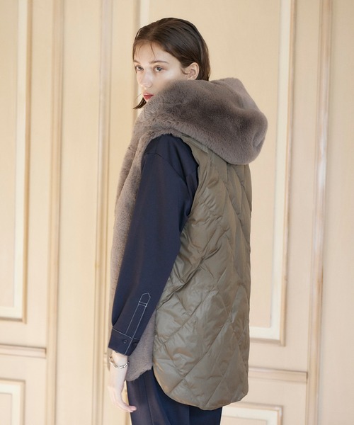 INED CLARO（イネドクラロ）の「エコファー×キルティングダウンベスト（ダウンベスト・レディース・モカ/アイボリー・フリー）」の8枚目の写真