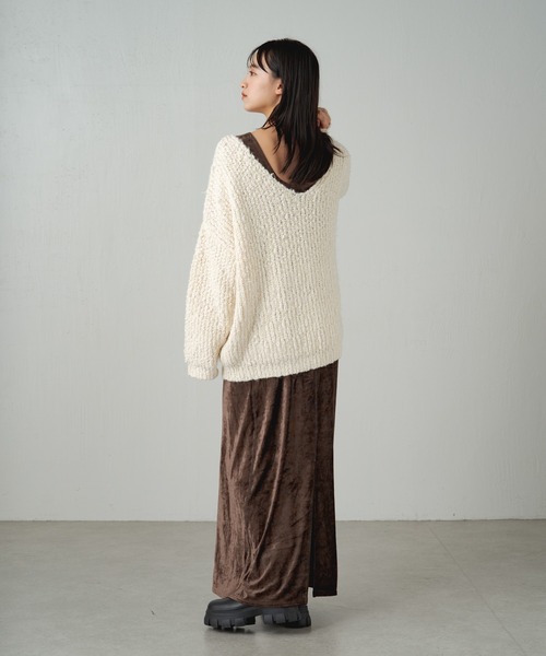 earthy(アーシー)の「ドロップヤーンVネックプルオーバー(ニット/セーター・レディース・ブラック/オフホワイト・FREE)」の11枚目の写真