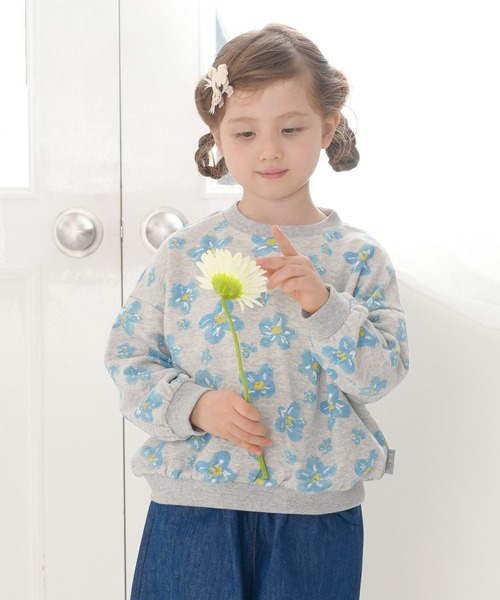 KP（ケーピー）の「日本製/お花プリントのミニ裏毛トレーナー(100～130cm)（スウェット・キッズ・杢グレー/オフホワイト・120cm/130cm/110cm/100cm）」の2枚目の写真