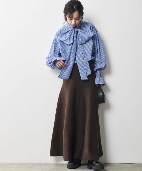 CHIC STYLE（シックスタイル）の「＜大きいサイズ＞ビッグリボン付き袖フリルブラウス シックスタイル（シャツ/ブラウス・レディース・ブルー系/ホワイト系・3L/LL/4L/L/5L）」の15枚目の写真