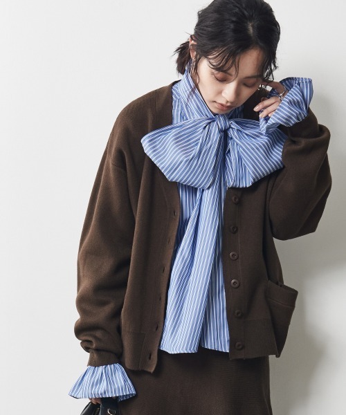 CHIC STYLE（シックスタイル）の「＜大きいサイズ＞ビッグリボン付き袖フリルブラウス シックスタイル（シャツ/ブラウス・レディース・ブルー系/ホワイト系・3L/LL/4L/L/5L）」の7枚目の写真