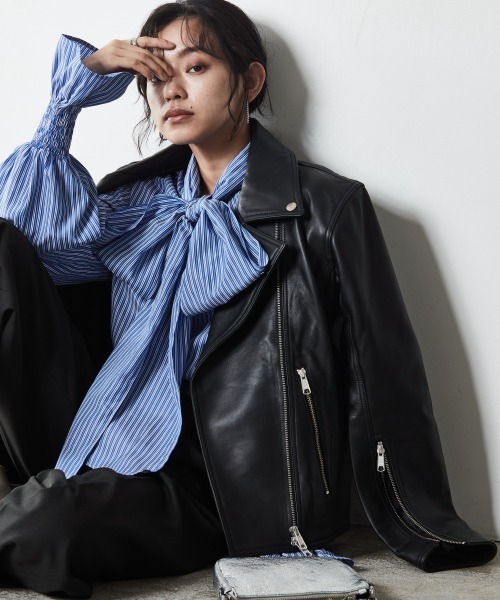 CHIC STYLE（シックスタイル）の「＜大きいサイズ＞ビッグリボン付き袖フリルブラウス シックスタイル（シャツ/ブラウス・レディース・ブルー系/ホワイト系・3L/LL/4L/L/5L）」の12枚目の写真