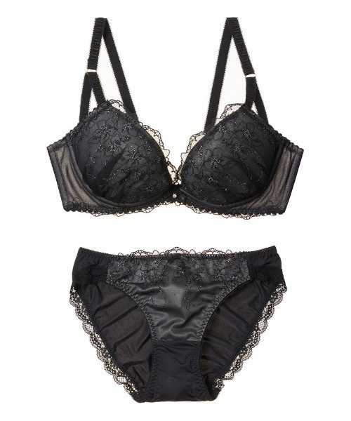 tutuanna（チュチュアンナ）の「[運命のブラ]ふっくらバストメイクブラ＆ショーツセットジェマリエール（ブラ&ショーツ・レディース・ピンク/ブラウン/ブラック/ネイビー/オリーブ/ホワイト/レッド/ラベンダー/ピンク系その他2/ブルー系その他/ライラック/ミント/シルバーグレー・B65/C80/A70/C70/E75/C65/A65/C75/D70/E80/B75/A75/D80/E65/D65/E70/B70/D75）」の18枚目の写真