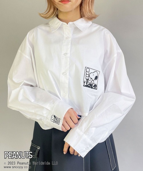 179/WG（イチナナキュウダブルジー）の「【PEANUTS】スヌーピーイラストシャツ（シャツ/ブラウス・レディース・ブルー/ピンク/オフホワイト・MEDIUM）」の2枚目の写真