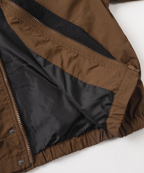 VISION STREET WEAR（ヴィジョンストリートウェア）の「【VISION STREET  WEAR/ヴィジョンストリートウェア】ワンポイント＆スリーブロゴ ワッペン刺繍デザイン スケーターズジャケット/ ビッグシルエット（ブルゾン・メンズ・ライトブルー/ブラック/アイボリー/ライトブラウン・M/L/XL）」の9枚目の写真