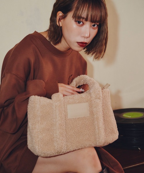 GAB GAB（ガブガブ）の「ボアバッグ（ハンドバッグ・レディース・チャコールグレー/ベージュ/ピンク/ブルー・FREE）」の12枚目の写真