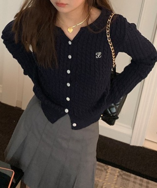 Vipoa（ヴィポア）の「ワンポイントガーリーカーディガン（カーディガン/ボレロ・レディース・グレー/アイボリー/ネイビー/パープル・FREE）」の5枚目の写真